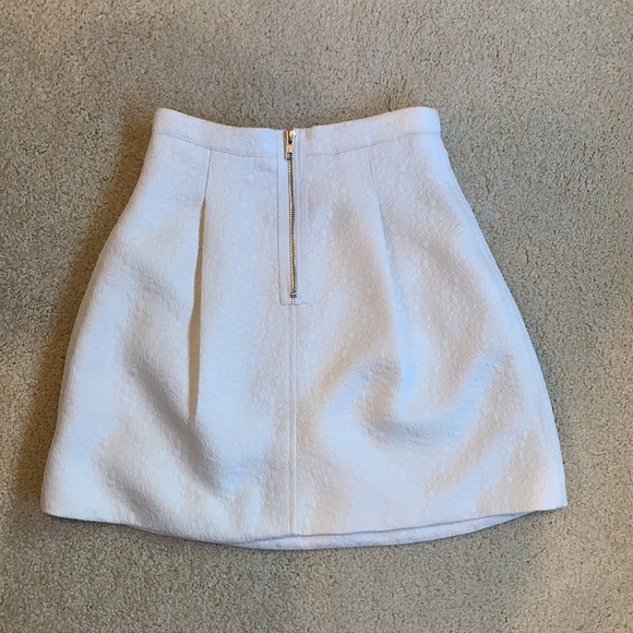 Aqua white skirt with flower print - Picture 2 of 6